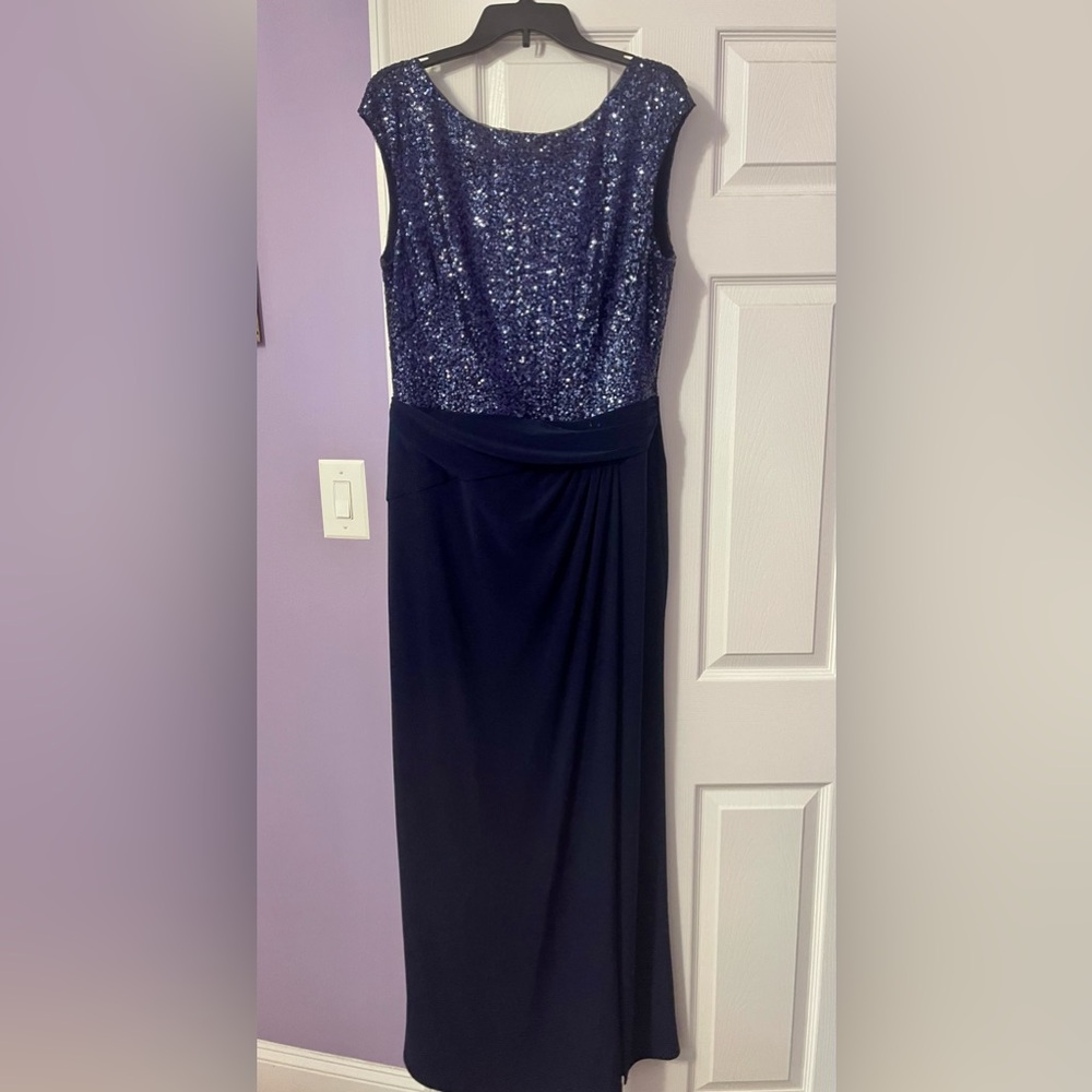 Ralph Lauren beautiful brand new evening navy dress